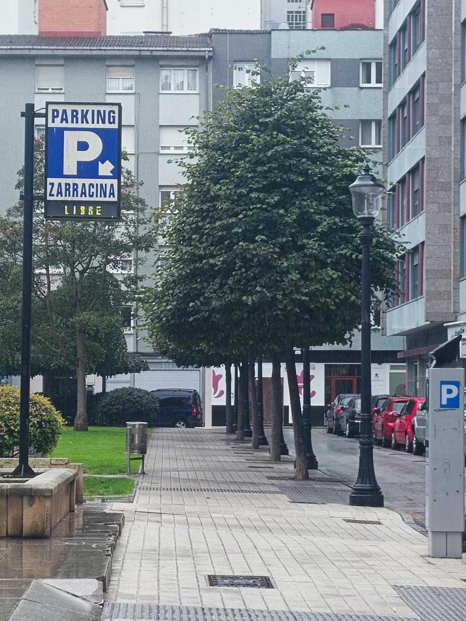 Como Una Casa De Campo En La Ciudad, Con Patio -Parking Gratis 기욘 외부 사진